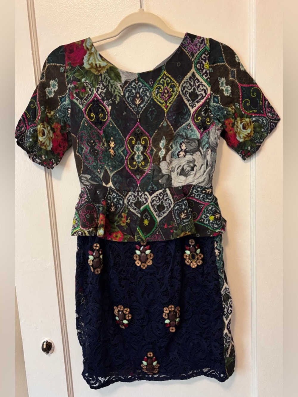 Hemant & Nandita 100% Silk Beaded Lace Peplum Mini Dress Floral Size 0P